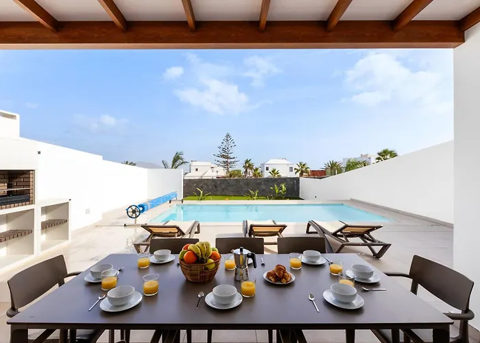Willa Famara - Vipvipvillas *